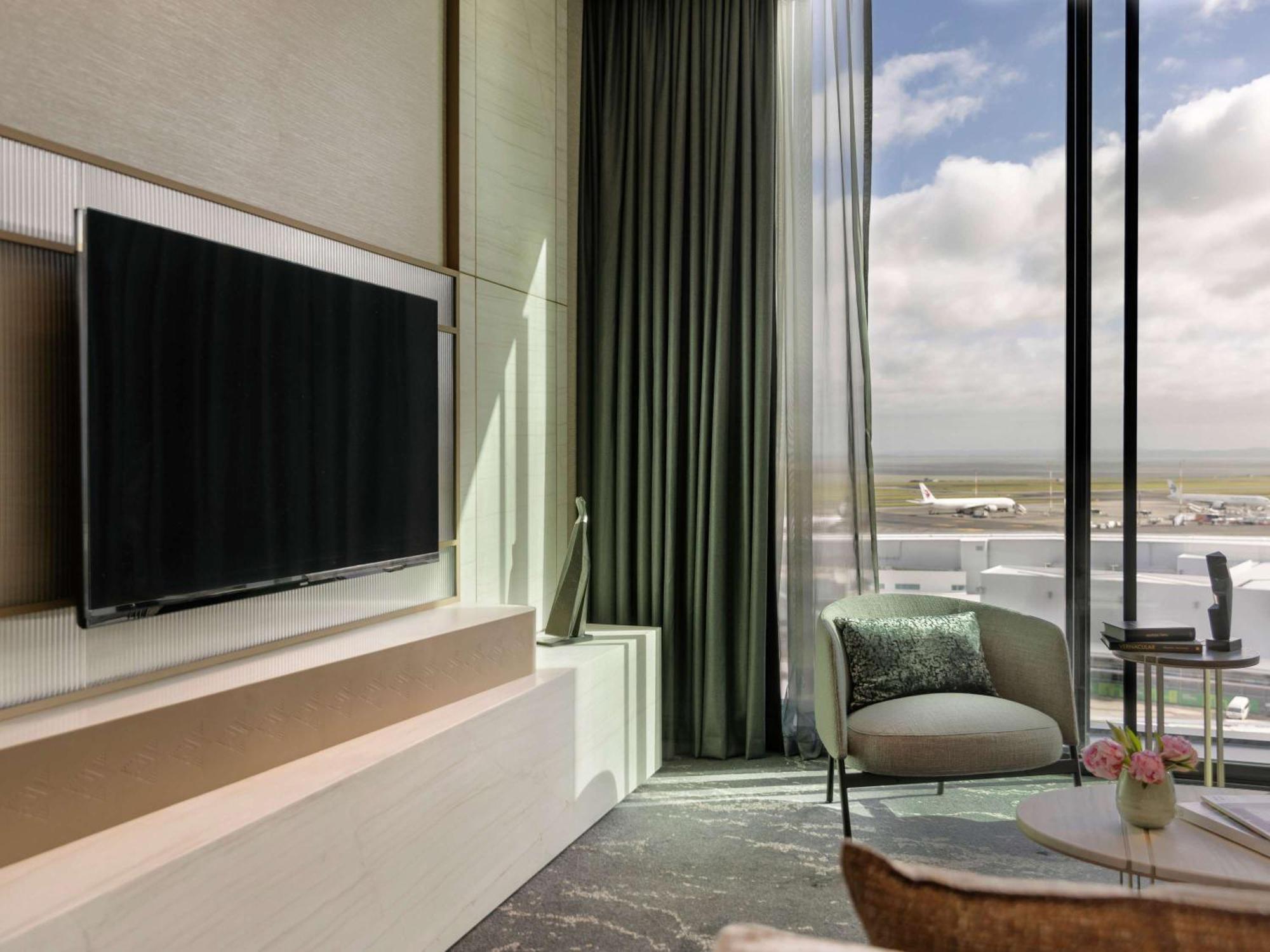 Hotel Pullman Auckland Airport Zewnętrze zdjęcie A room at the hotel