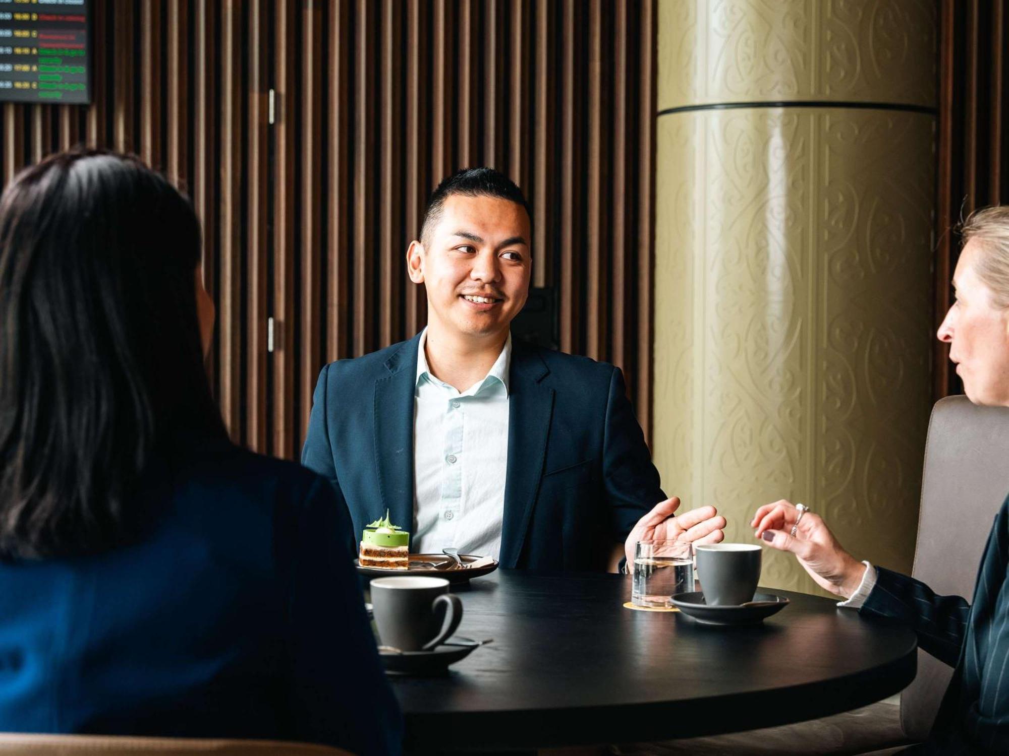 Hotel Pullman Auckland Airport Zewnętrze zdjęcie A student from the University of New South Wales