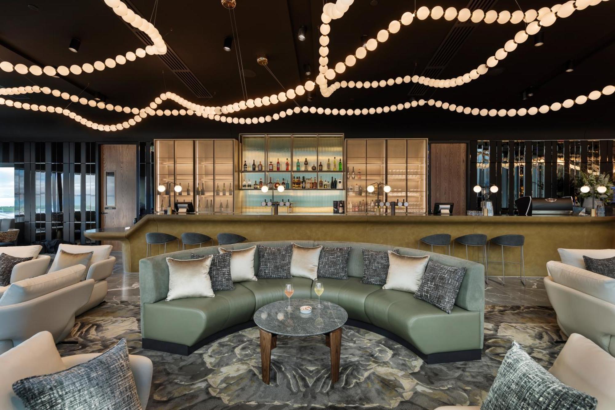 Hotel Pullman Auckland Airport Zewnętrze zdjęcie The bar at the 101 lounge